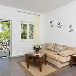 Olive - Comfort One Bedroom With Terrace And Sea View - Popolica 50 アパート ムリニ